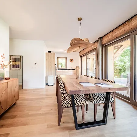 Yuki - By Emerald Apartament Châtel